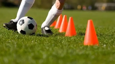 entrenamiento-de-futbol-gratis-2-0-s-307x512