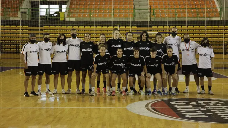 envialia foto grupo