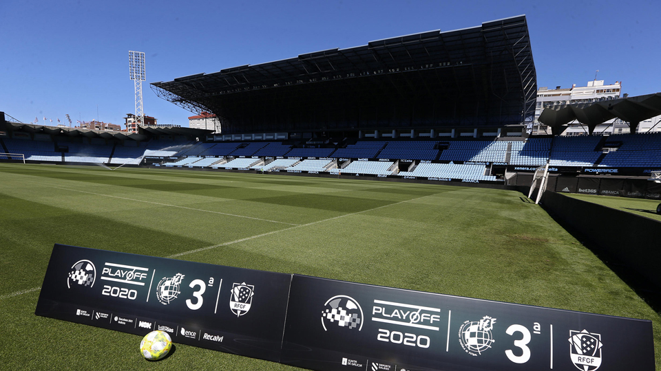 16 julio 2020
Fase de ascenso a Segunda División B

El estadio Abanca Balaídos albergó el pistoletazo de salida del camino a Segunda División B, una aventura que llevará a un equipo gallego hacia la categoría de bronce del fútbol español

SD Compostela, Ourense CF, Arosa SC y CD Barco ya velan armas para la gran cita y la ciudad olívica ya se prepara para acoger la gran fiesta del fútbol gallego